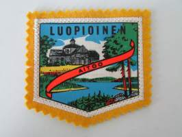 Luopioinen - Aitoo -kangasmerkki / matkailumerkki / hihamerkki / badge -pohjaväri keltainen