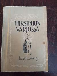 Hirsipuun varjossa