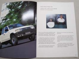 Toyota Hilux -myyntiesite / sales brochure