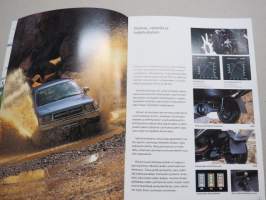 Toyota Hilux -myyntiesite / sales brochure