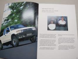 Toyota Hilux -myyntiesite / sales brochure