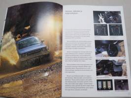 Toyota Hilux -myyntiesite / sales brochure