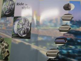 Toyota RAV 4 Accessories -myyntiesite / sales brochure