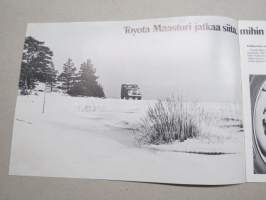 Toyota Maasturi -A uto, joka näyttää tietä muille -myyntiesite / sales brochure