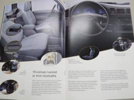 Toyota Hilux -myyntiesite / sales brochure