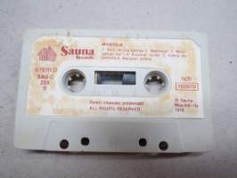 Vilho Vartiainen -Muistoja -C-kasetti / C-cassette