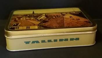 Nostalgiaa - Neuvosto-Eestin aikainen Tallinna-aiheinen peltirasia. (Neuvostoliitto, USSR)