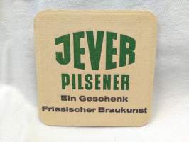 Jever Pilsener lasinalunen, tuopinalunen