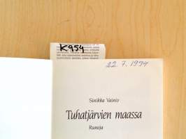 Tuhatjärvien maassa – Runoja