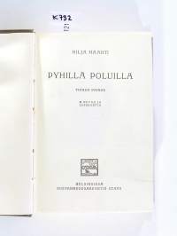 Pyhillä poluilla