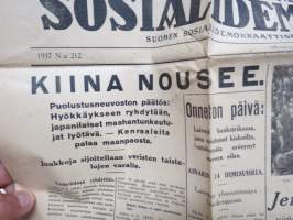 Suomen Sosialidemokraatti 1937 nr 212, Kiina nousee, Espanjassa hiljaista - Sittenkin Francon lentäjiä - Pommit saksalaisia, Höyrylaiva &quot;Rigel&quot; salakuljetustavaraa