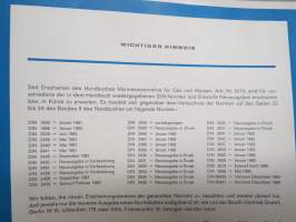 Mannesmannrohre für Gas und Wasser - Mannesmann pipe for gas and water -vesi- ja kaasuputkien teknistä tietoa 3 kirjan sarja 2 kpl saksan- ja 1 kpl englanninkielisiä