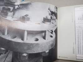 Mannesmannrohre für Gas und Wasser - Mannesmann pipe for gas and water -vesi- ja kaasuputkien teknistä tietoa 3 kirjan sarja 2 kpl saksan- ja 1 kpl englanninkielisiä
