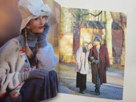 Muoti ja kauneus 1993 nr 9 -muotilehti -mukana kaava-arkki / fashion magazine
