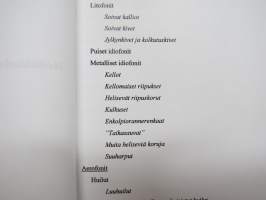 Esihistoriallisia soittimia - Musiikkiarkeologinen katsaus Suomen esihistoriallisen ajan löytöaineistoon -Helsingin yliopisto, Musiikkitieteen laitos 1994