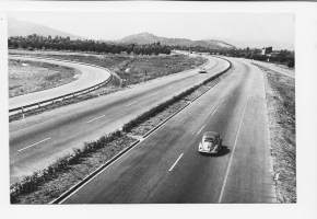 Kupla stradalla VW / Autostrada Della Serenissima Italia - valokuva 12x18 cm