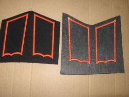 SA-kauluslaatat, pari - Panssarintorjunta (musta-oranssi) musta huopa tukikangas n. 8 cm (uudet)