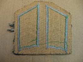 SA-kauluslaatat, pari - Jalkaväki kersantti (vihr-harmaa) paperinaru tukikangas n. 8 cm (uudet)