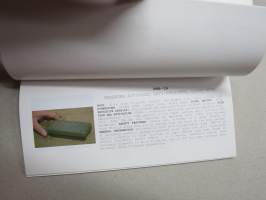 Pocket Aide-Memorie of mines, ammunition, explosive ordnance and associated device reported or encountered in Bosnia Herzegovina -havainnollinen opas, miinoitteet