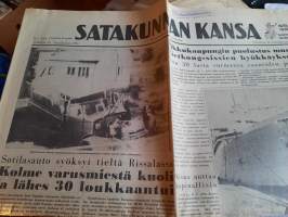 Satakunnan Kansa 21.7.1964 sotilasauto syöksyi tieltä Rissalassa, Kiina auttaa kapinallisia, kaupunkiliitolta pyydetään apua Porin hakusaartoasiassa