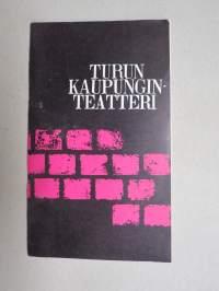 Turun kaupunginteatteri 1966-1967 - Miten haluatte (Shakespeare) -käsiohjelma