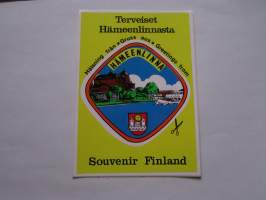Terveiset Hämeenlinnasta -Sourvenir Finland -tarra, matkamuistotarra 1970-luvulta