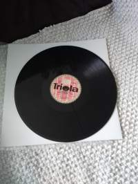 Triola T4324 ,  olavi virta yhtyeineen : jonny ratsastaa kotiin / lauantai-ilta tennesseessä v.1957