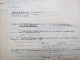 Littoinen Oy - Oikeusministeriö - Vankeinhoito-osasto -tarjousasiakirjoja ym. vartijain virkapuku- ja päällystakkikangas sekä vankisarkaa, 1932