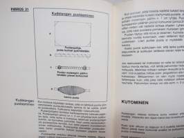 Raanu- ja mattokirja - 51 mallia ja työohjetta