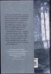 Tiimalasi, 2008. 1.p. Tavanomaisesta poikkeava, kunnianhimoinen rikoskirjallisuuden edustaja.