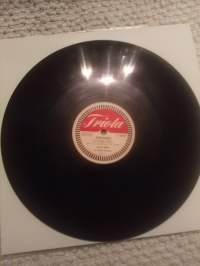 Triola T4210 ,Olavi Virta :Kaksi ruusua / Taikatango    v.1955