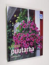 Pieni puutarha (ERINOMAINEN)