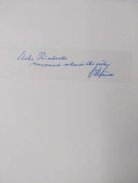 Suomalaisia pienoisveistoksia (signeerattu, tekijän omiste)