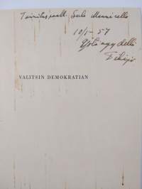 Valitsin demokratian (tekijän omiste)