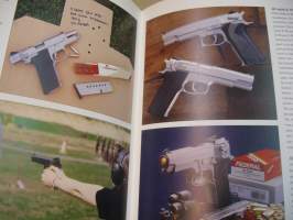 The collector&#039;s book of modern handguns