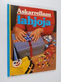 Askarrellaan lahjoja