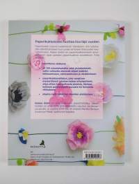 Paperi kukkii : 100 kauneinta askartelumallia