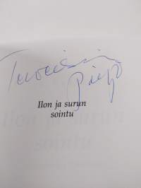 Ilon ja surun sointu. Folkloresta poploreen (signeerattu)