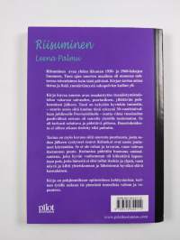 Riisuminen : romaani