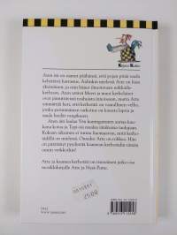 Atte ja kaamea kerhotäti
