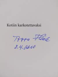 Kotiin karkotettavaksi : Inkeriläisen siirtoväen palautukset Suomesta Neuvostoliittoon vuosina 1944-1955 (signeerattu)