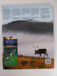 Kuusamo (signeerattu) : luontokaupunki = nature town = Stadt inmitten der Natur = naturstaden = ville de la nature