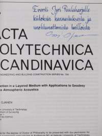 Refraction in a layered medium with applications to geodesy and to atmospheric acoustics (tekijän omiste, signeerattu, ERINOMAINEN)