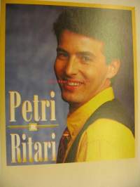 Petri Ritari -ihailijakortti  ( kelt. paita)