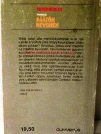 3 etsivää ja päätön hevonen