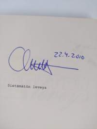 Sietämätön leveys (signeerattu)