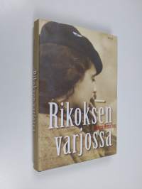 Rikoksen varjossa