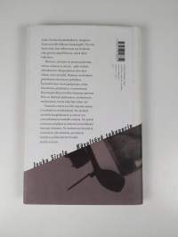 Käveltävä takaperin : novelleja