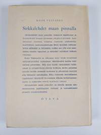 Sirkkalehdet maan pinnalla