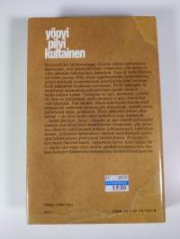 Yöpyi pilvi kultainen